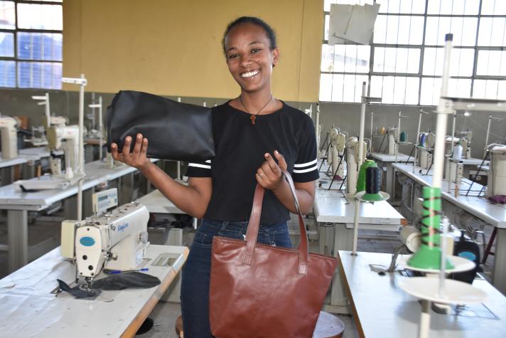 Alemtsehay received training on leather goods (bags and belts) making with 122 other members of SMEs in Modjo town. ©UNIDO/Tamiru Legesse in October 2022 in Modjo