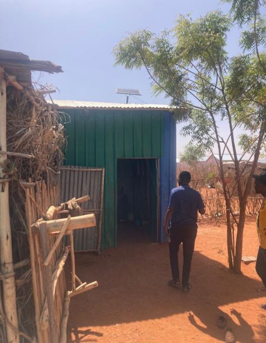 Inspection of a Solar Home System installed at Hilaweyn refugee camp, in charge of ZOA and Alianza Shire members. ©Javier Mazorra / Alianza Shire