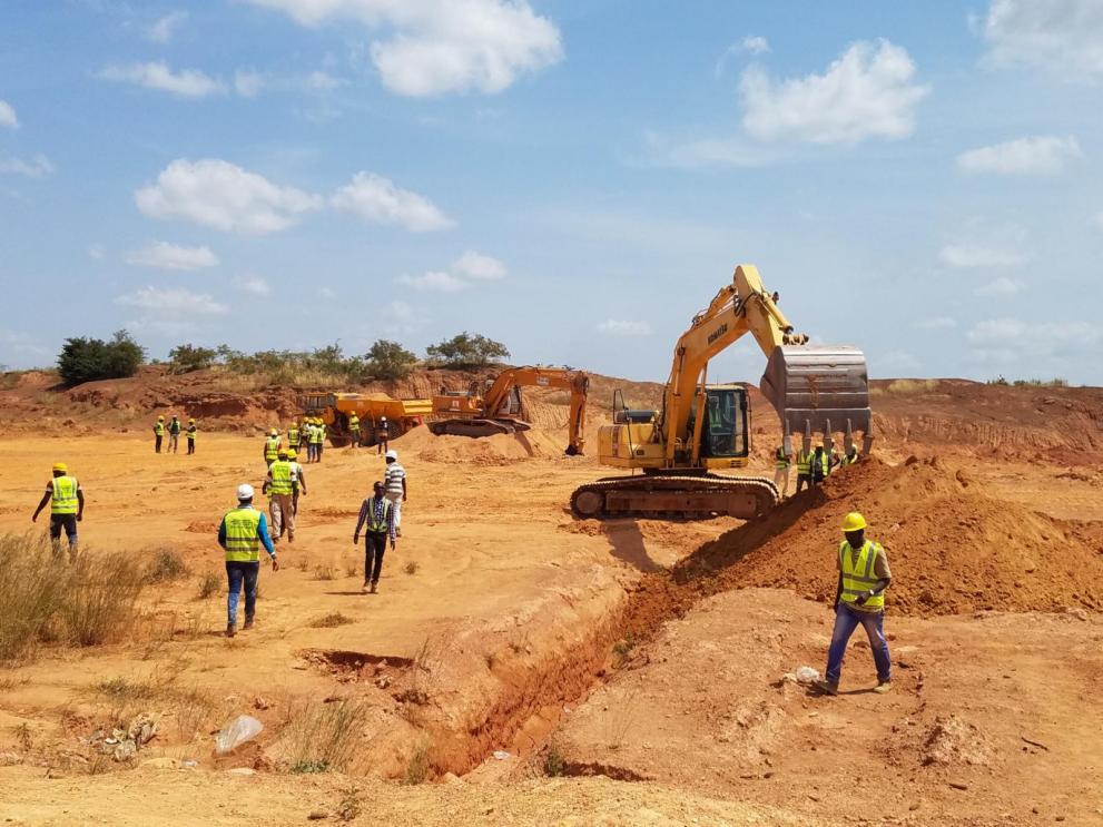 Une dizaine de migrants de retour ont bénéficié de la formation en conduite d’engins lourds des mines et du BTP avec des stages dans le secteur privé grâce à un partenariat entre l’OIM et le Centre de formation professionnelle Québec Afrique.