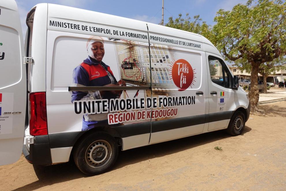 Six unités mobiles de formation partent à la rencontre des jeunes dans le sud du Sénégal