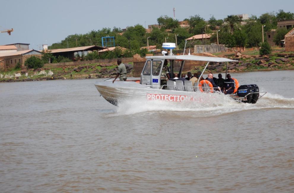 Contribuer à la stabilisation de la région Centre en renforçant les unités chargées d’intervenir sur le fleuve NIGER