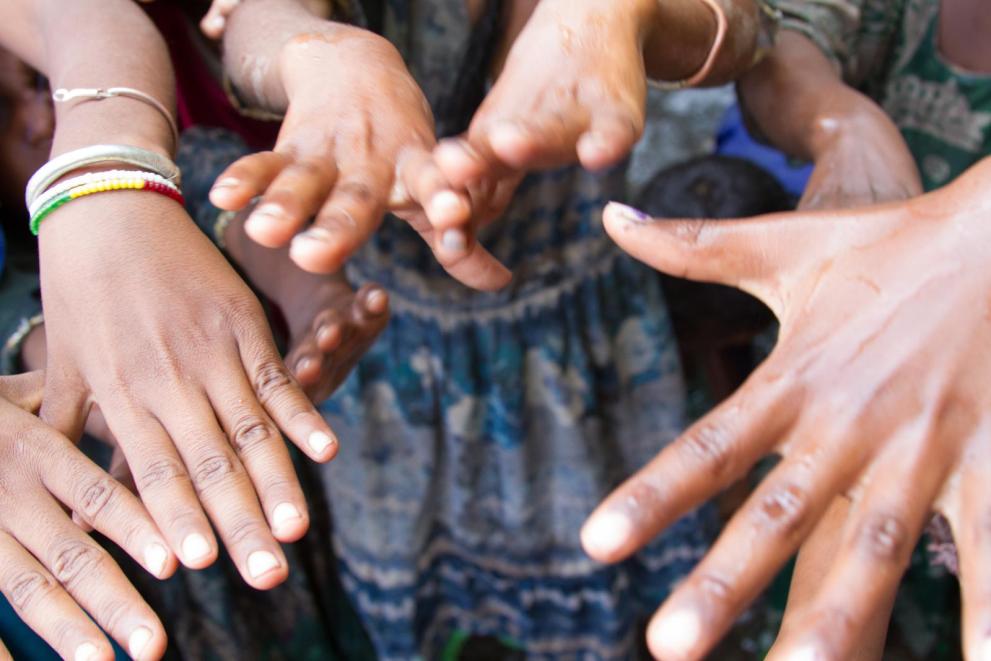 For Hanna (23), like many other migrants before her, this dream did not work out as she had imagined. For Hanna (23), like many other migrants before her, this dream did not work out as she had imagined.