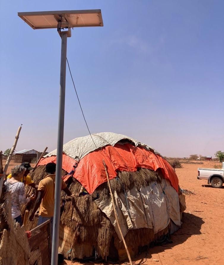 A Solar Home System installed in a shelter at Hilaweyn camp, Ethiopia.                                                           ©Javier Mazorra / Alianza Shire