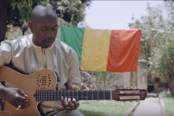 "STOP CORONAVIRUS" - Un clip vidéo où des musiciens maliens expliquent les gestes barrières de protection